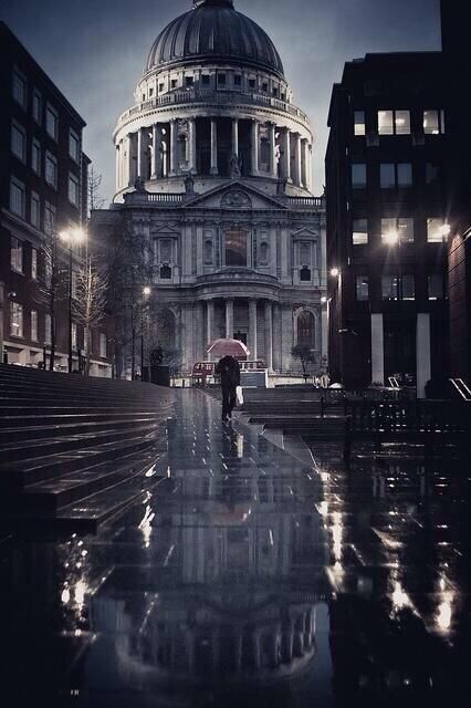 St. Pauls Cathedral, London.
