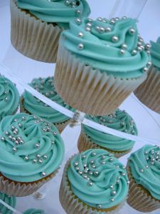turquoise and silver wedding party | Turquoise & Silver Wedding Cupcakes for Luc
