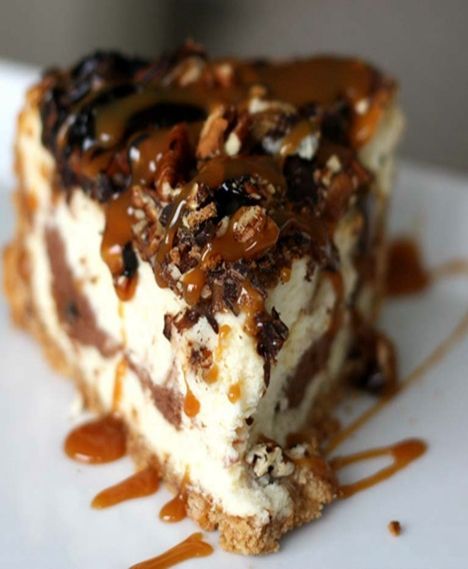 Turtle Cheesecake. Omg This Looks So Good. I Need A Slice Like Right Now. ..