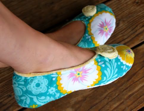 How to Make Fabric Slippers with Free Pattern  | Prudent Baby     Ill use up som