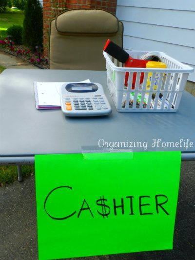 How to Have a {Very} Successful Yard Sale ~ Organizing Your Sale & Other Tips |