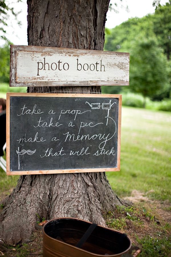 Ive always been in love with the idea of a photo booth, Im going to have one!