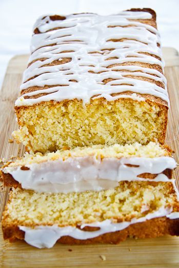 Lemon Cake – I have such a soft spot for lemon deserts!!