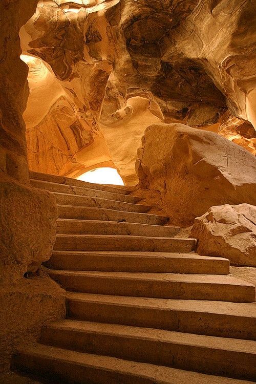 Stairway inside the caves of Beit Guvrin National Park, Israel – #amazing #aweso