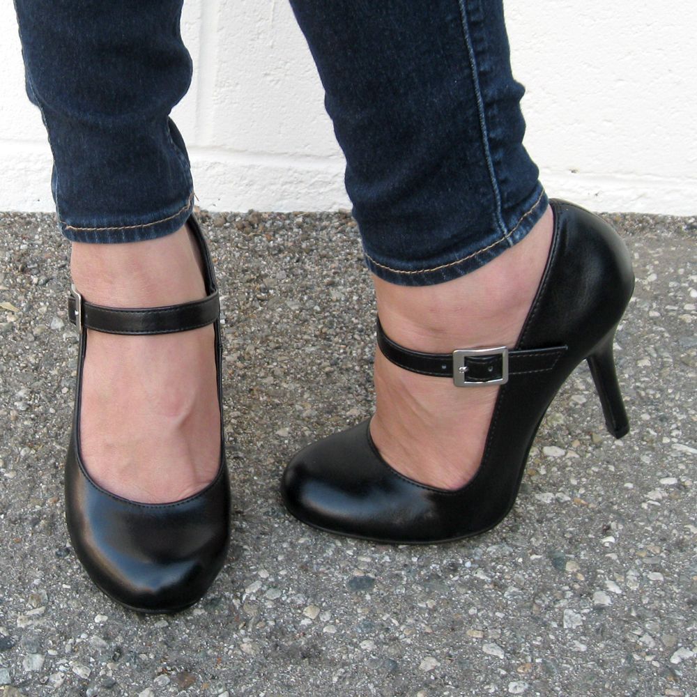 Black Mary Jane Heel