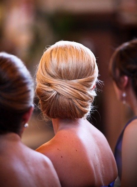 Elegant wedding hair upstyle  Love this one if Im going for something classic an