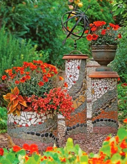 GIY Garden Project These decorative #garden pilasters are made with PVC Pipe – w