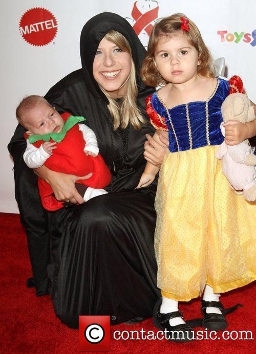 Jodie Sweetin (Stephanie from Full House) and her children. Cute Family Hallowee
