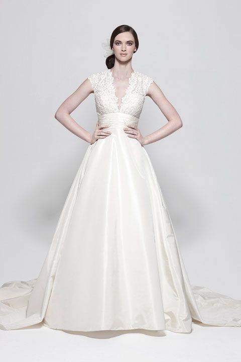 V-neck ball gown lace bridal gown