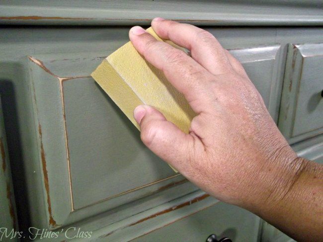 Are you tyring chalk paint for the first time?  Dont miss these Tips and Tutoria