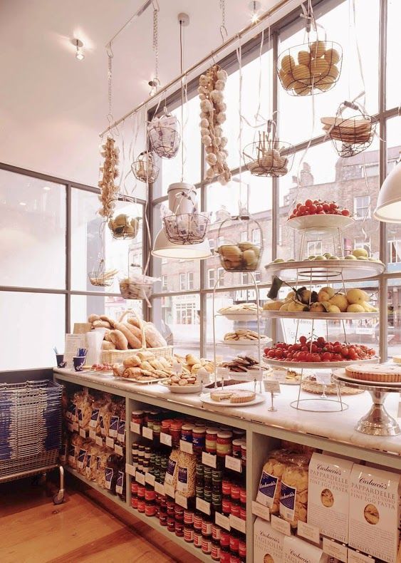 Carluccios – London I can smell the yummi-ness coming from this shop… This is