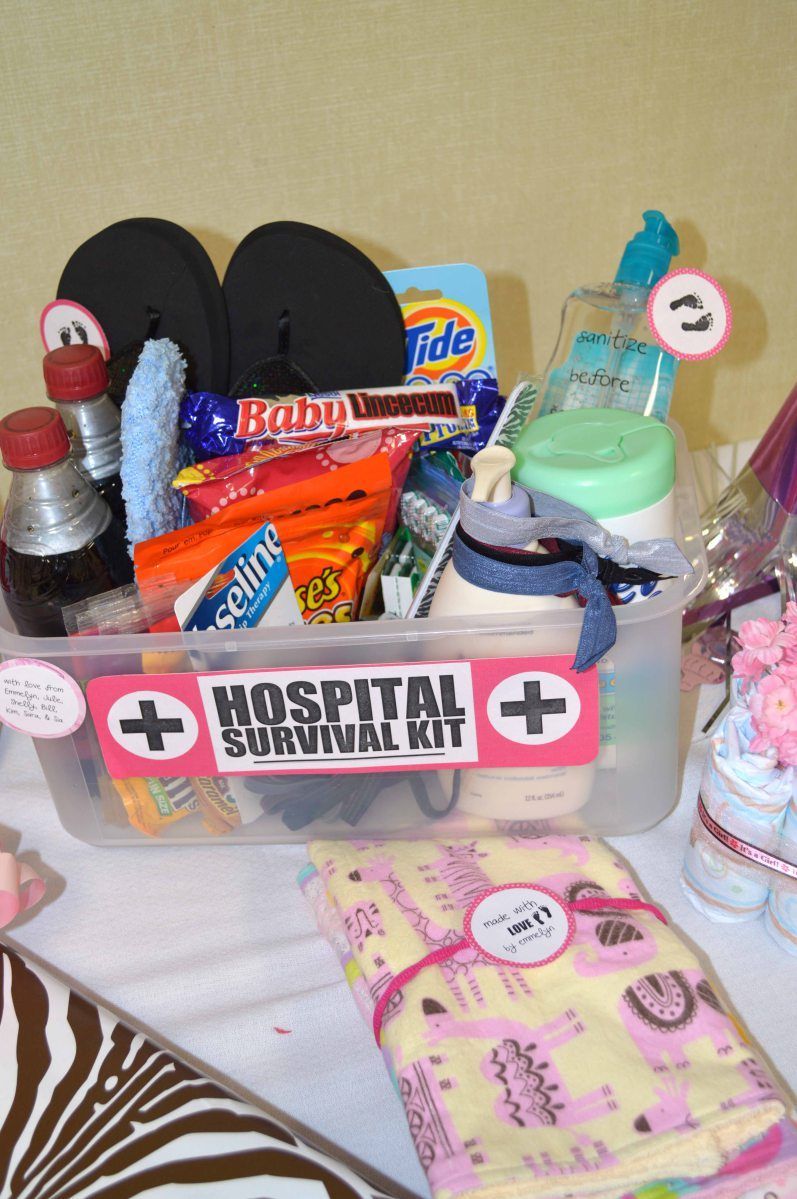 Hospital Survival Kit: Baby Shower Gift! I want someone to do this for me!