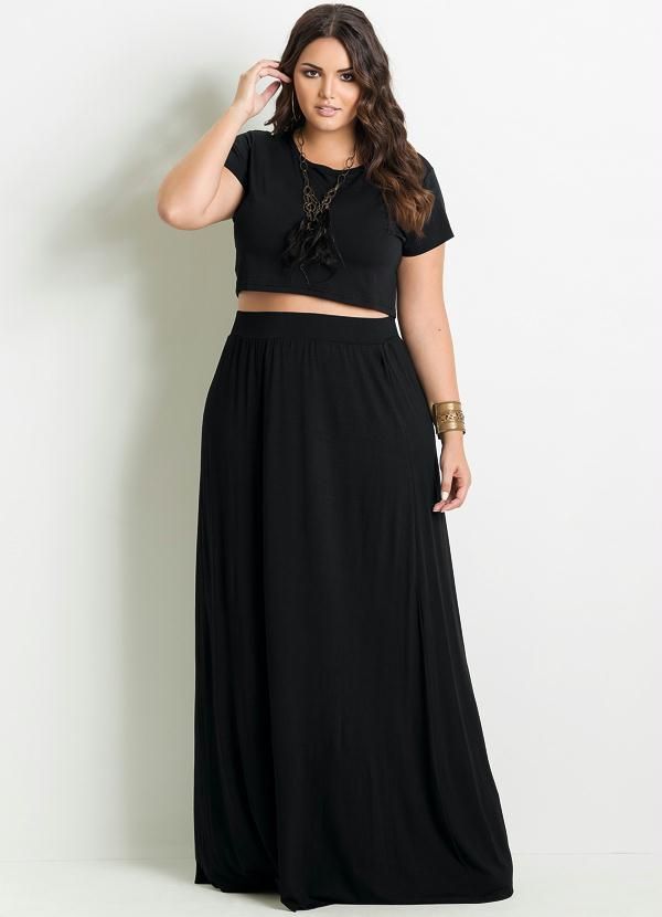 outfit: maxi skirt and crop top // Saia Longa Preta Plus Size – Posthaus