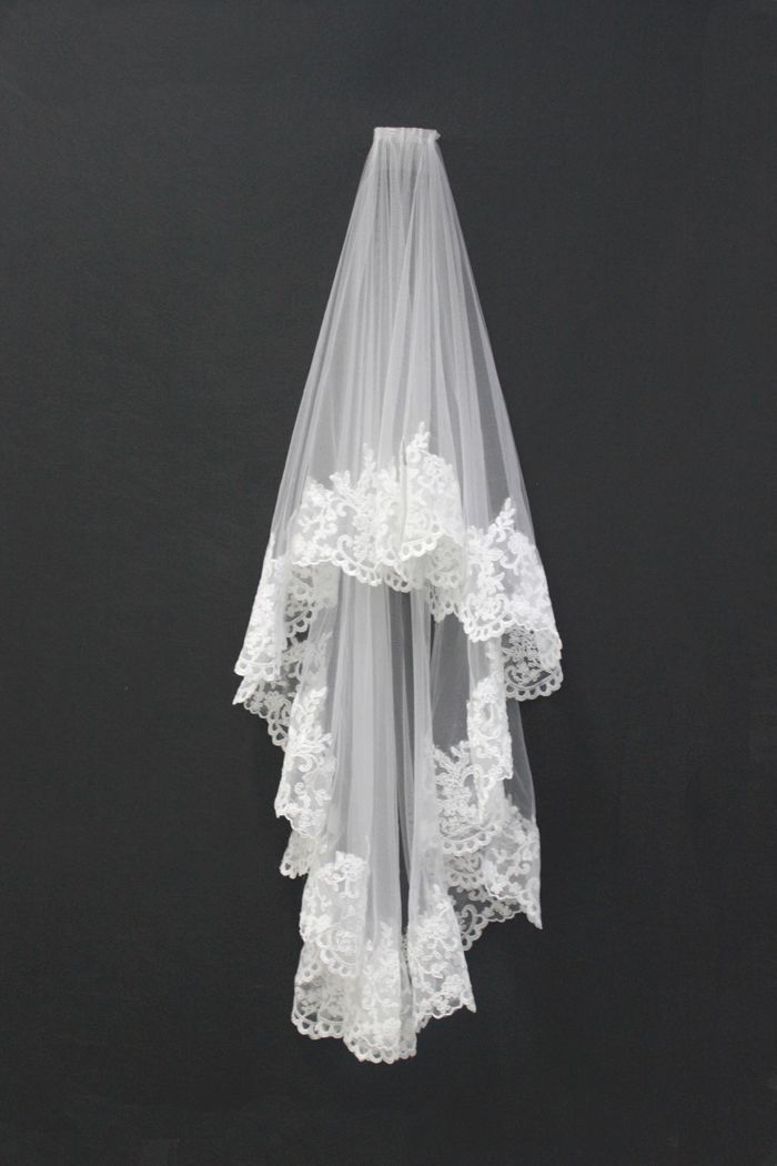 Beautiful veil. Mine will look similar to this, easy to make