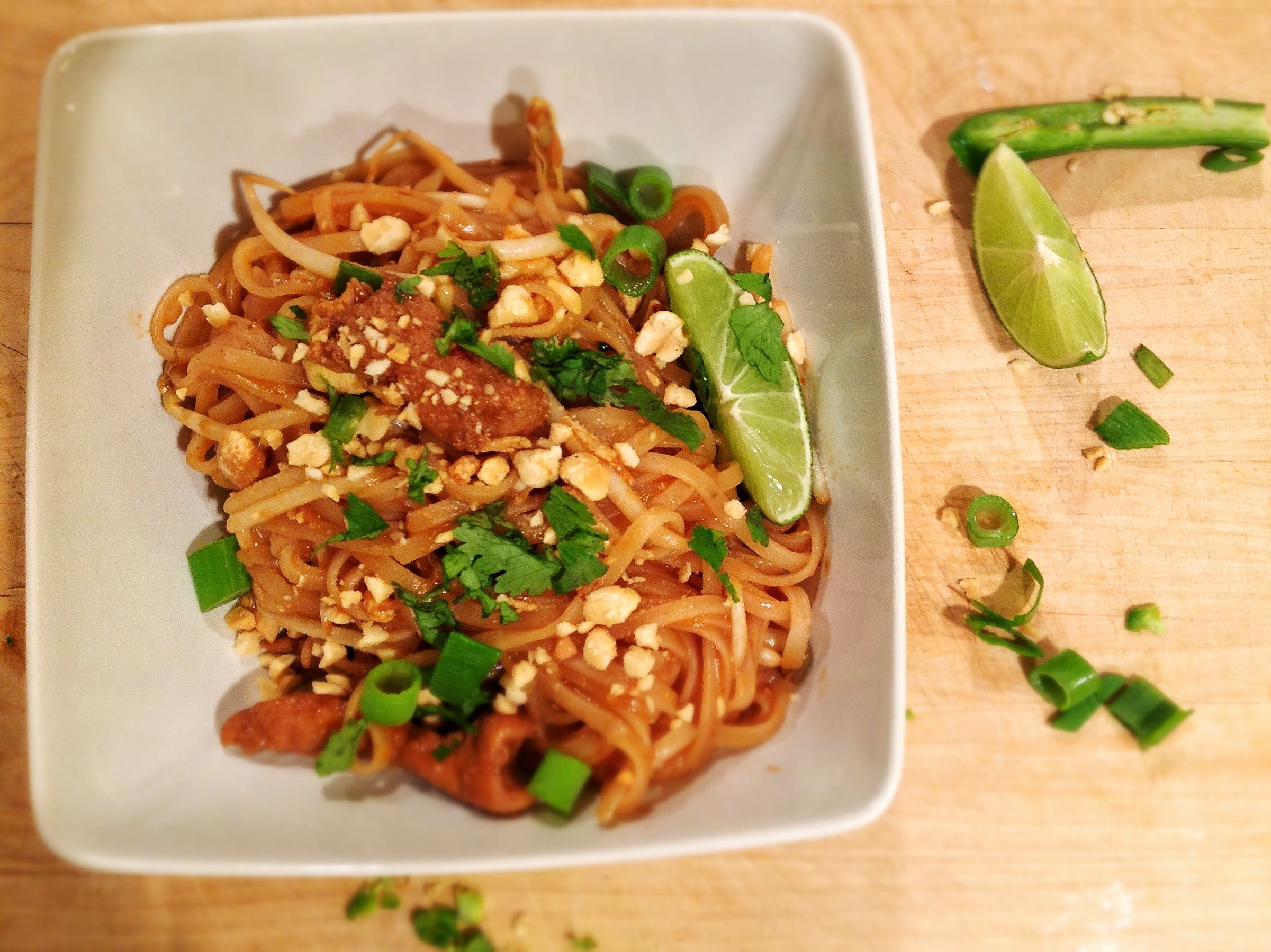 {Chicken Pad Thai} Holy. Moly. This was SO good. Everyone loved it! Didnt add th