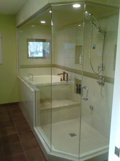 I’ve always wanted a japanese style deep soaking tub, but don’t want to give up