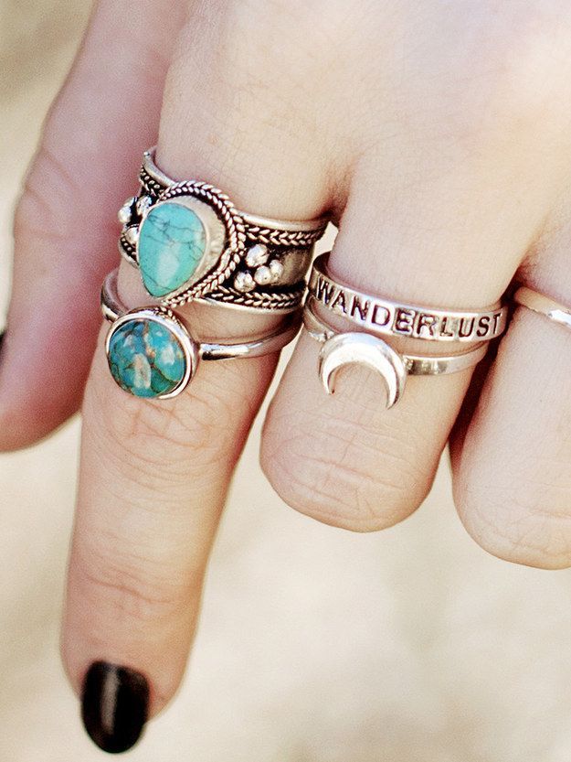 This centerpiece ring: | 23