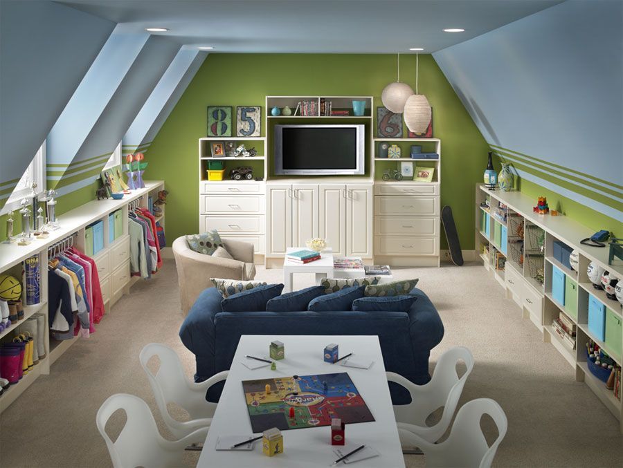 Playroom/bonus room. This is pretty sweet. I like the low shelving along both sides of the