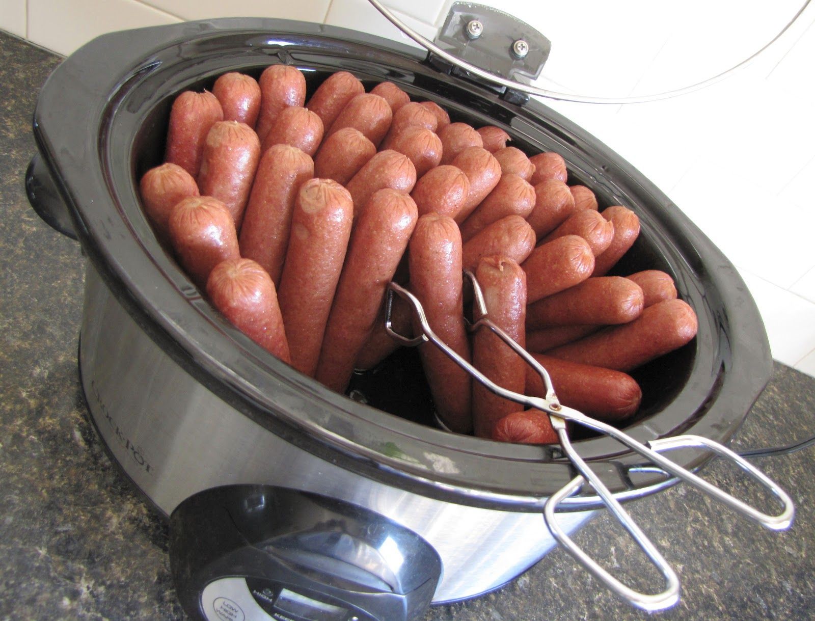 cook hot dogs for a crowd,