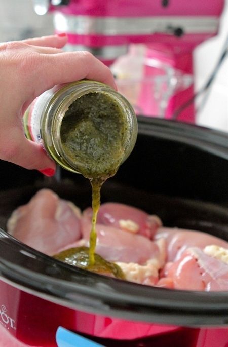 Crock Pot Pesto Ranch Chicken Thighs – this photo does not do the recipe, the dish or the pin justice. Trust