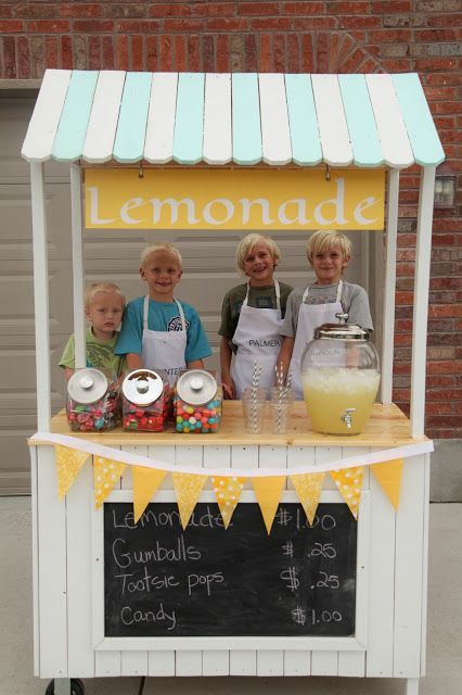 Lemonade Stand :: Creamy St