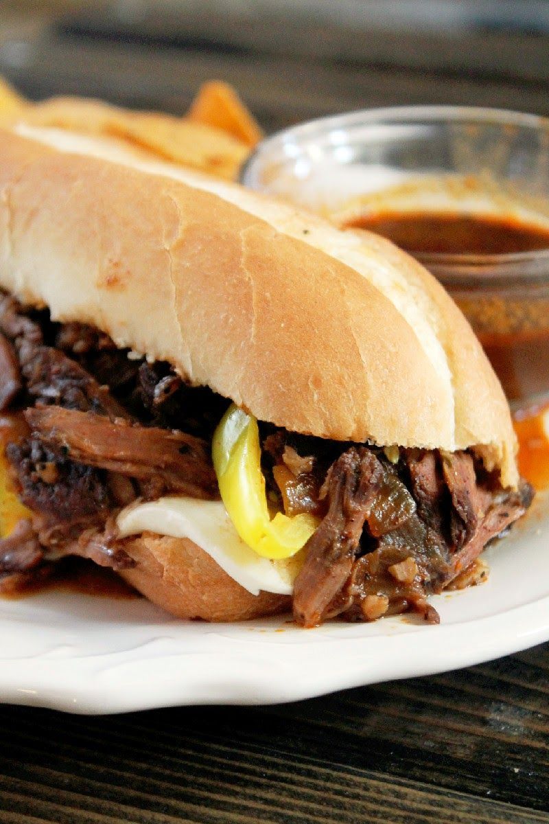 Slow Cooker French Dip Sand