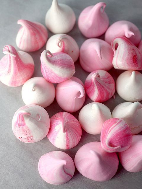 Meringue Kisses by Bakerella, via