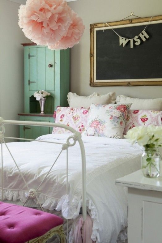 10 Simple And Fresh Design Ideas For Teen Girls Bedroom |  Keegan would LOVE this bedroom