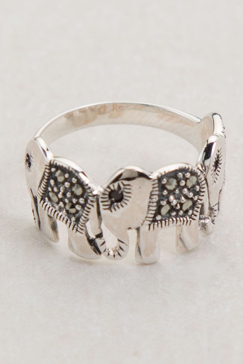 Elephant Ring…… If anybody cares to get me a birthday present, this would be a perfect one.