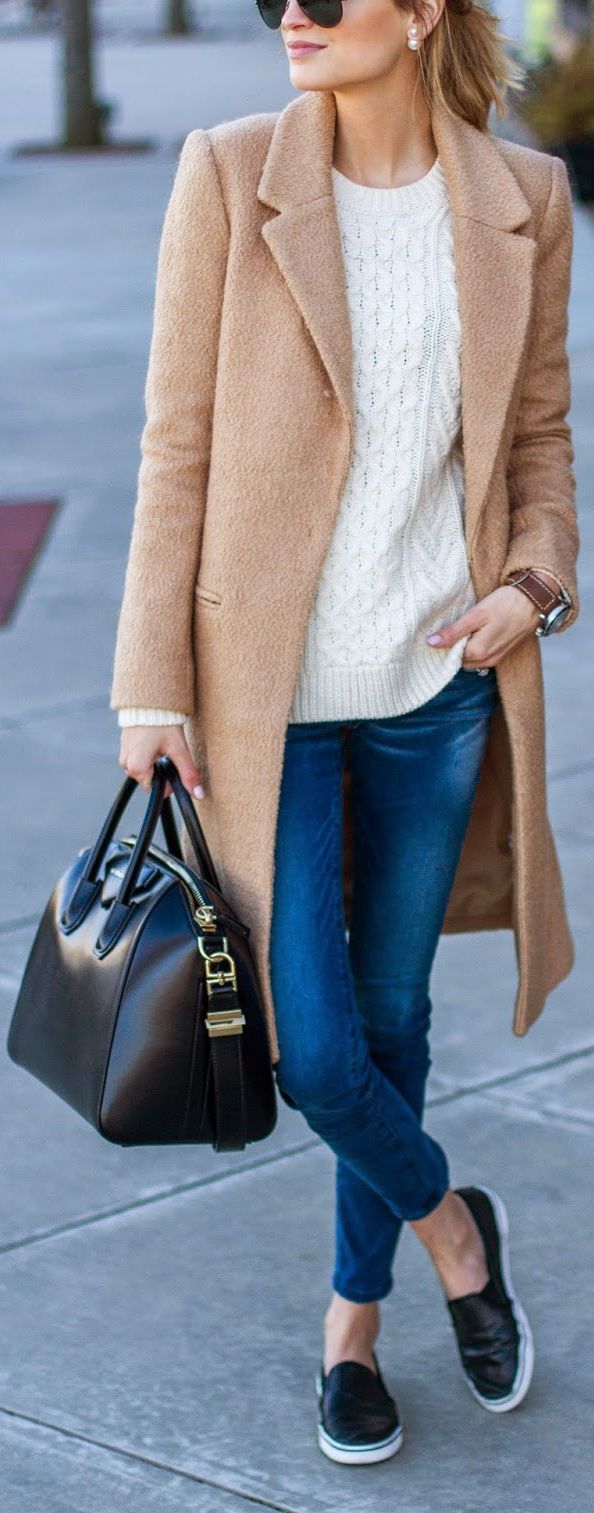 Fall / Winter – street chic style – sporty chic style – camel coat + white sweater + cropped skinnies + black leather slip-ons +