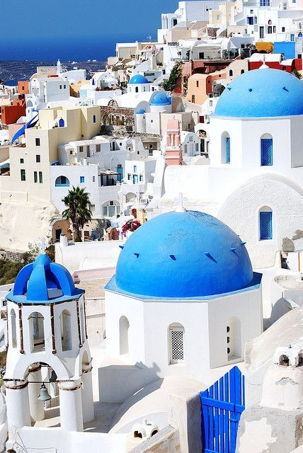 Santorini – Griekenland zoals je het kent, blauw en wit zijn hier dé kleuren die je overal tegenkomt!
