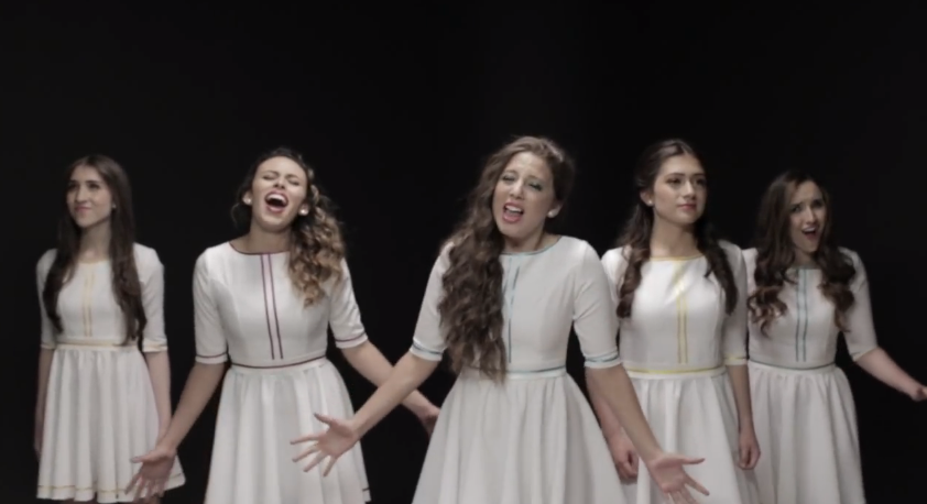 These girls mash up Disney Princess songs and its the best thing ever. Literally in love with this!