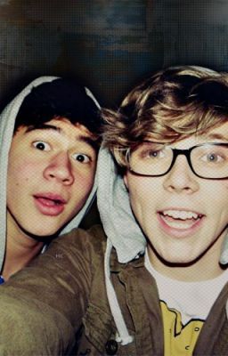 “I Just Want To Call You Mine (A Calum Hood/Ashton Irwin 5SOS Fanfic) – Chapter Two” by 1Dayof5SecsofSummer – “Ashton cannot stand