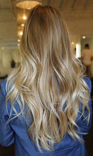 soft waves, love the natural blonde color… I want this hair!!!!!!!