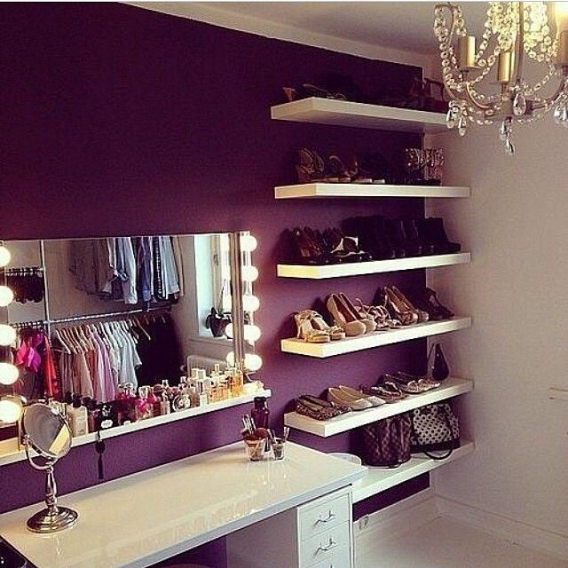 Beauty table within the closet like at modeling school.   Love!