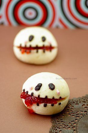 fun food kids brtchen marmelade Jam bread halloween creepy gruselig spooky skelett schdel blood blut skull snack