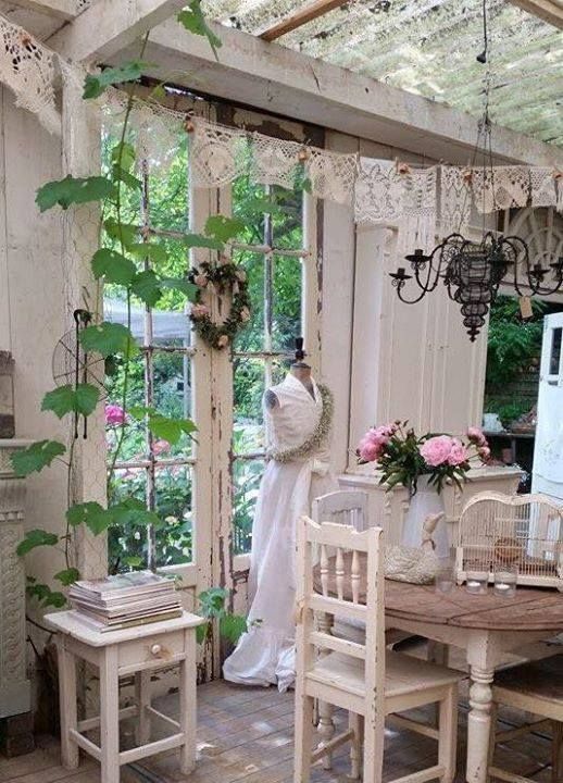 shabby garden room with vintage lace bunting!!!