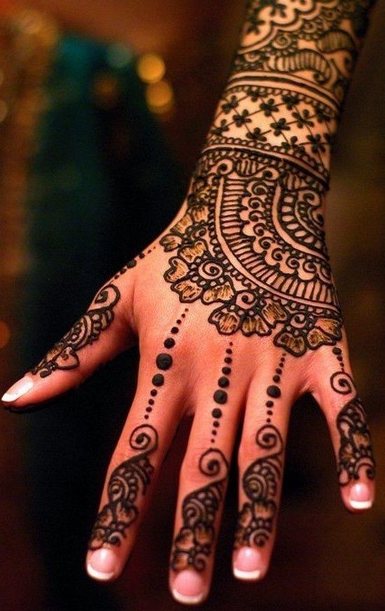 This Fall we are having a special henna workshop. Learn to design, prepare, and apply your own henna. Stay tuned for more details!