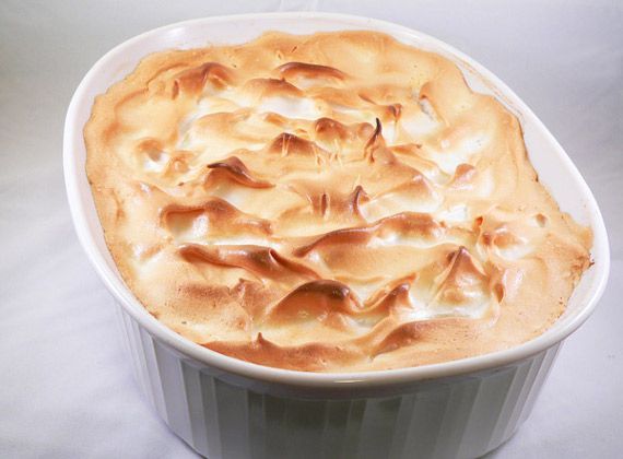 This is a real banana pudding. My mom made it this way. You definitely have to put the meringue on top. I love it hot.