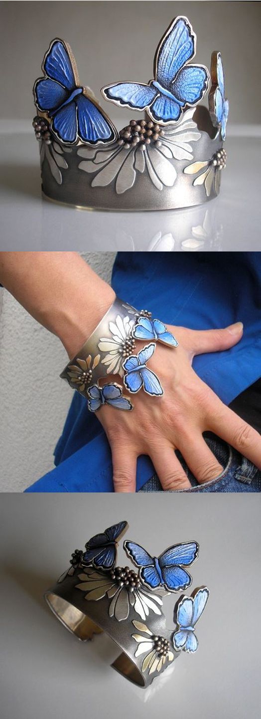 Bracelet | Jolanta Bromke. 930 silver and natural leather, hand painted with water and abrasion resistant paint.