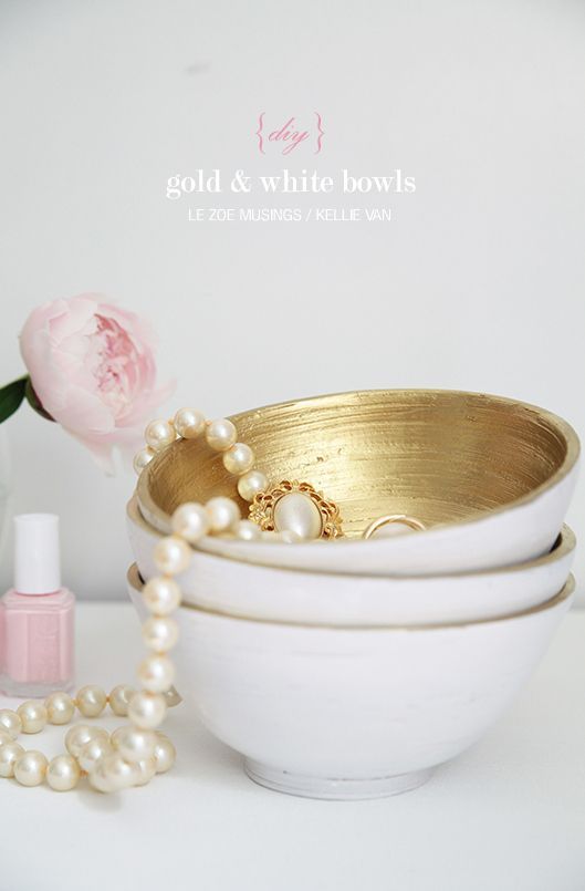 diy gold and white bowls – totally love these!