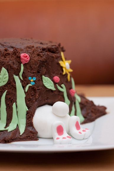 fun food kids cake kuchen bunny rabbid hase baumstamm tree backen rund round bake chocolate Schokolade fondant nutella kaninchen