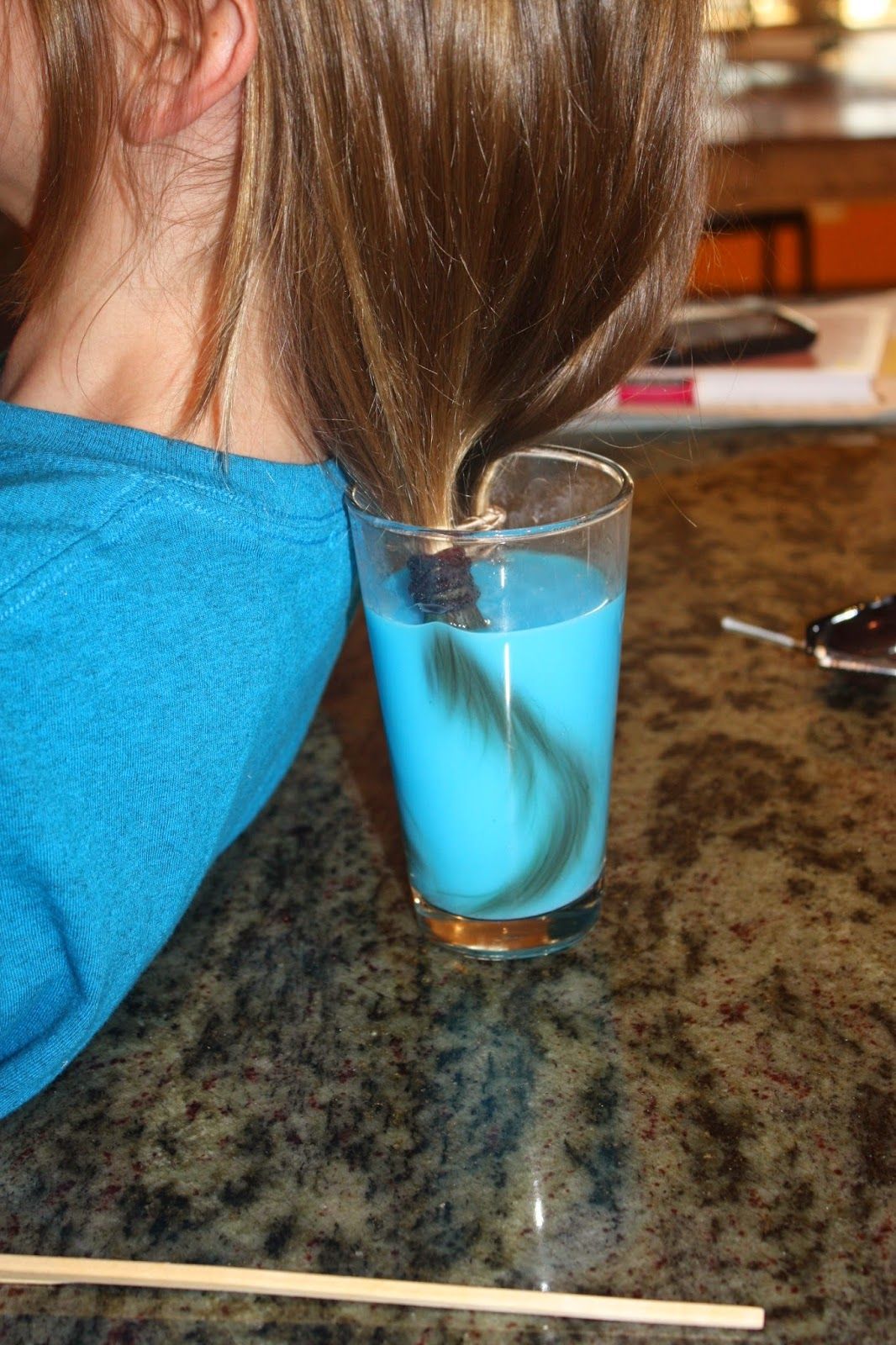 HOW TO DIP DYE YOUR HAIR WITH KOOL-AID. Use warm/cold water instead of boiling to make it temporary!