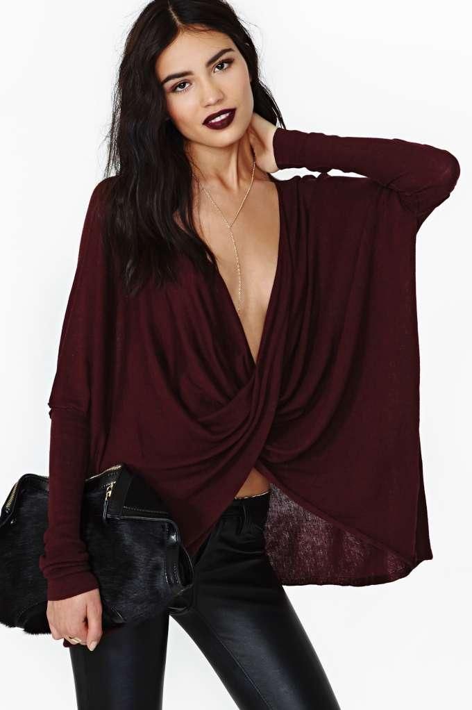 Night out || burgundy slouch top + black leather skinnies