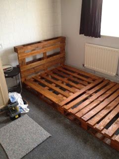 notinabox: DIY Pallet Bed – would be a fun project for me and my boys.