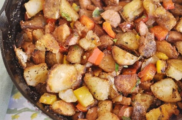 Skillet Potatoes with Peppers, Onions and Sausage -   Sausage and Potatoes with Onions and Garlic