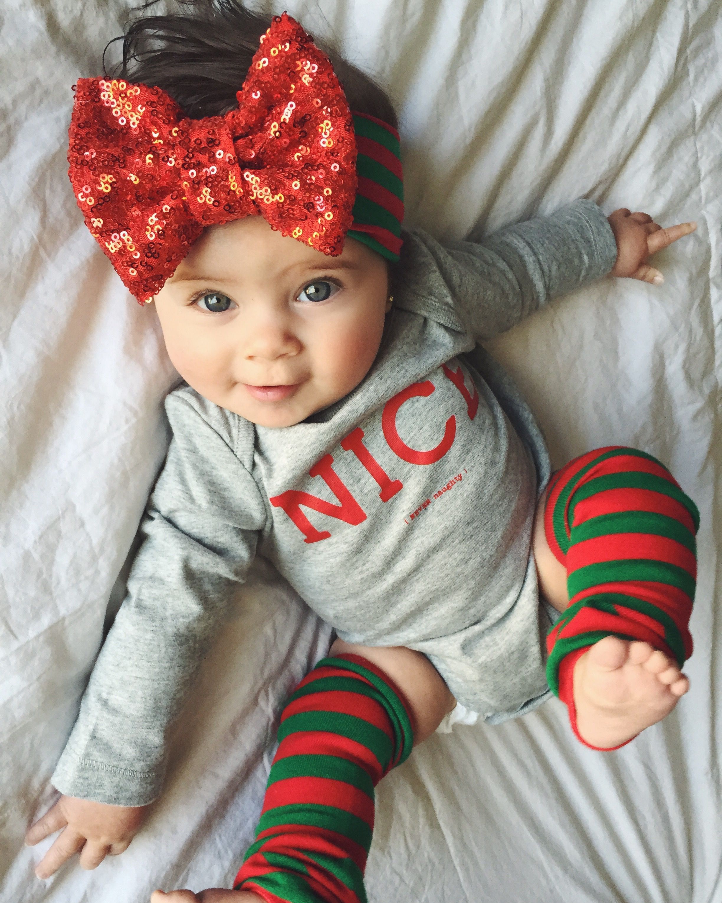 Totally doing this for E for her first Christmas. Shell have so much hair by then