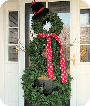 Door Wreaths -   Deco Mesh Christmas Wreath Ideas