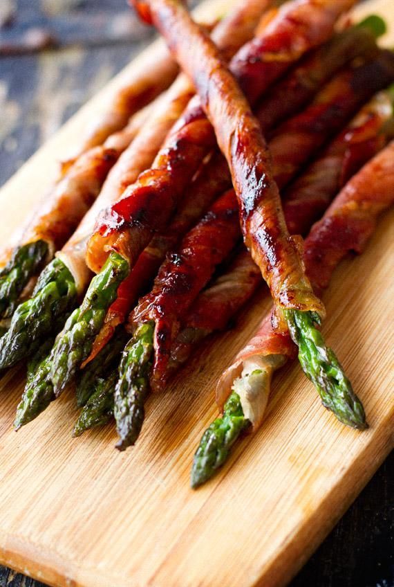 Fall dinner party idea: Prosciutto Wrapped Asparagus