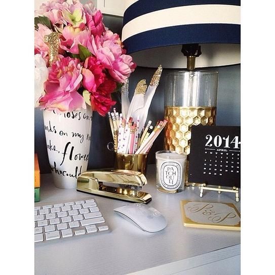 Instagram/@pearlsandpastries 30 Chic Workspaces From Pinterest and Instagram | StyleCaster